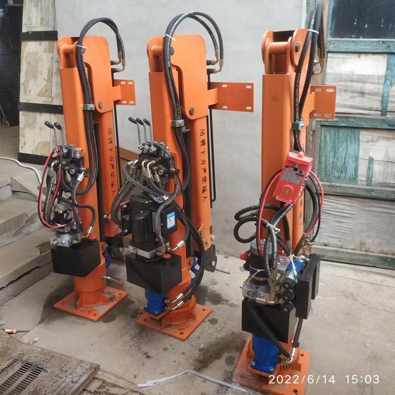 顺义区重汽蓝牌随车吊 3.2吨 国六动力强 液压驱动 农用自卸起重机